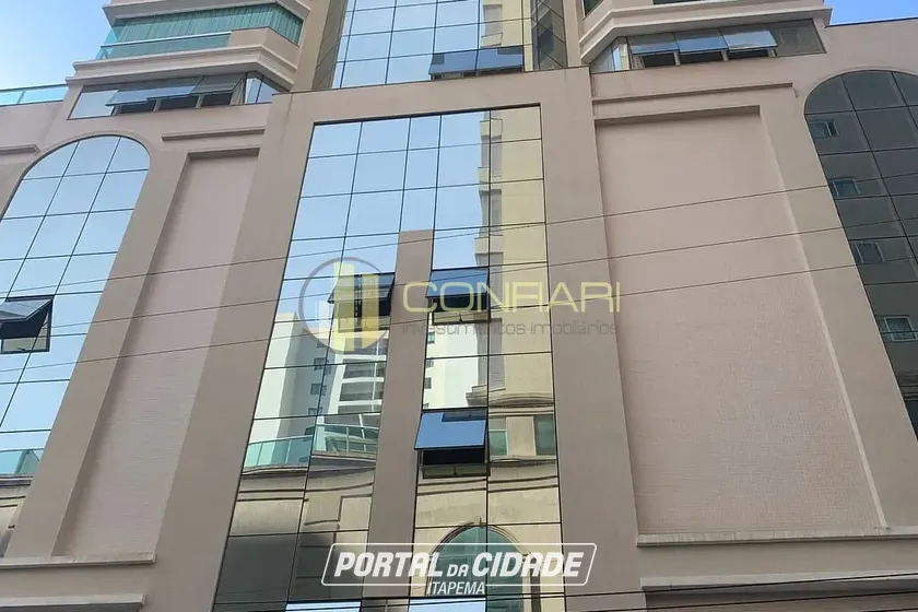 Apartamento para alugar - 150m&sup2; - Meia Praia
