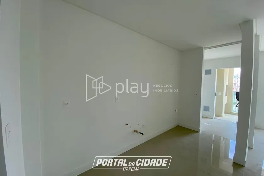 Apartamento &agrave; venda - 80m&sup2; - Meia Praia