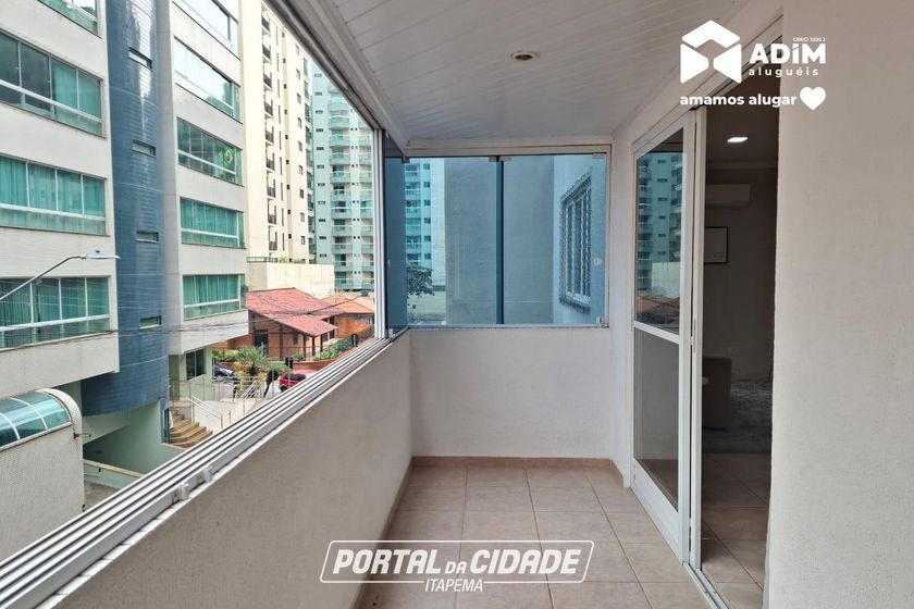 Apartamento para alugar - 111m&sup2; - Meia Praia