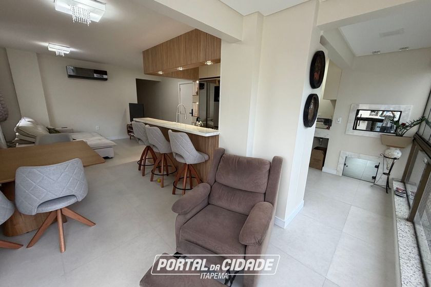 Apartamento &agrave; venda - 109m&sup2; - Meia Praia