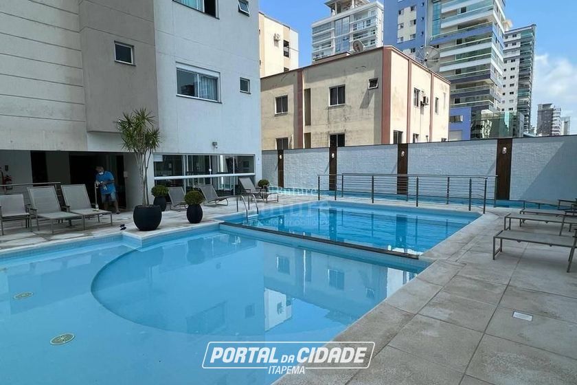 Apartamento &agrave; venda - Meia Praia
