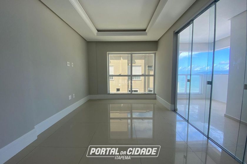 Apartamento &agrave; venda - 129m&sup2; - Meia Praia