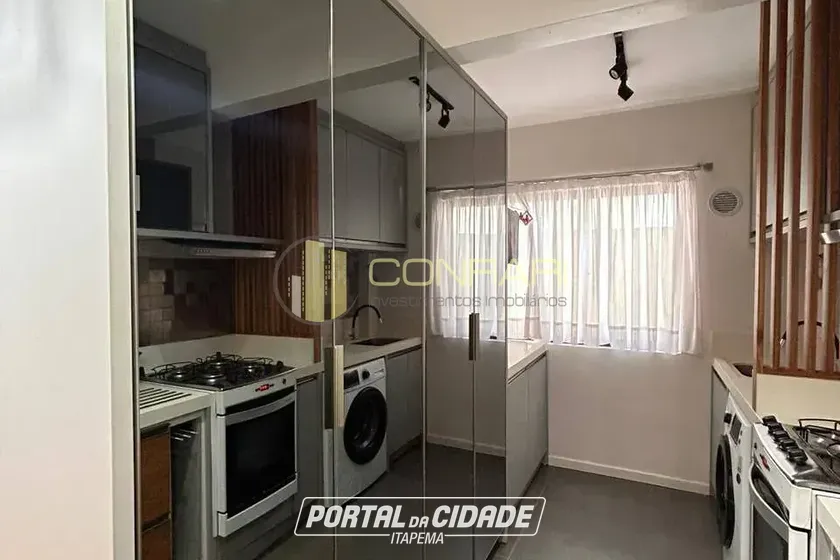 Apartamento para alugar - 110m&sup2; - meia praia