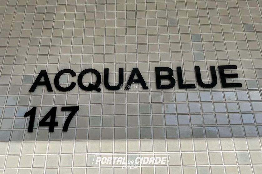 Apartamento &agrave; venda - 153m&sup2; - Meia Praia