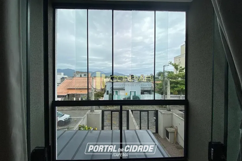 Sobrado &agrave; venda - 106m&sup2; - Pereque