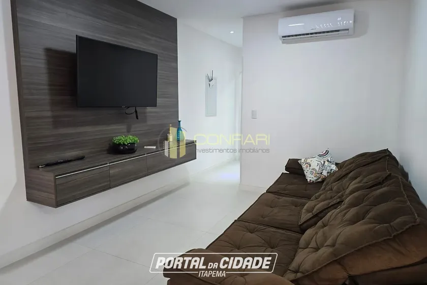 Apartamento &agrave; venda - 130m&sup2; - Meia Praia