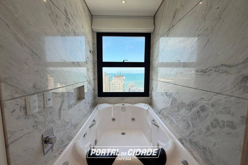 Apartamento &agrave; venda - Meia Praia