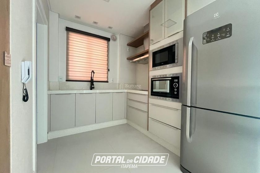 Apartamento &agrave; venda - 141m&sup2; - Meia Praia