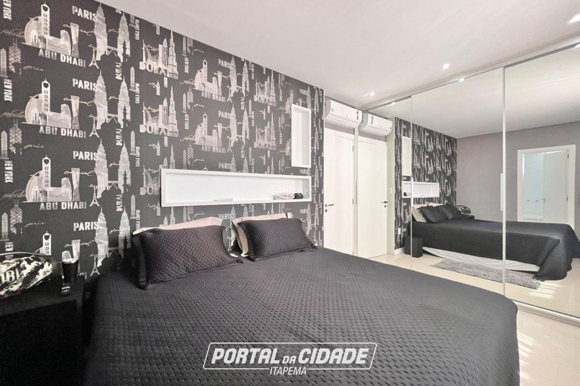 Apartamento &agrave; venda - 148m&sup2; - Meia Praia
