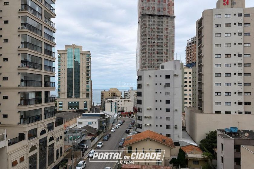 Apartamento &agrave; venda - 100m&sup2; - Centro