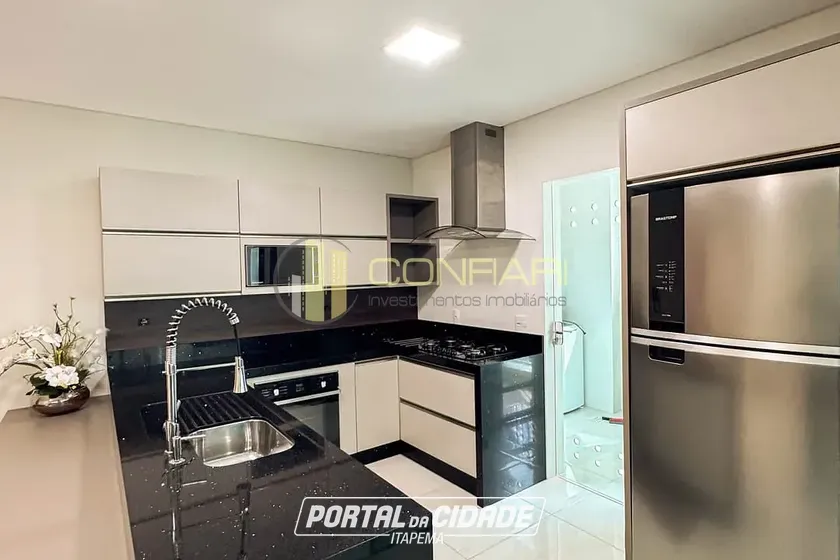 Apartamento &agrave; venda - 185m&sup2; - MEIA PRAIA