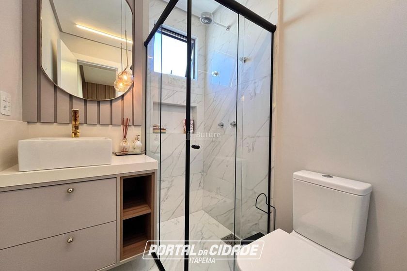 Apartamento &agrave; venda - 185m&sup2; - Meia Praia