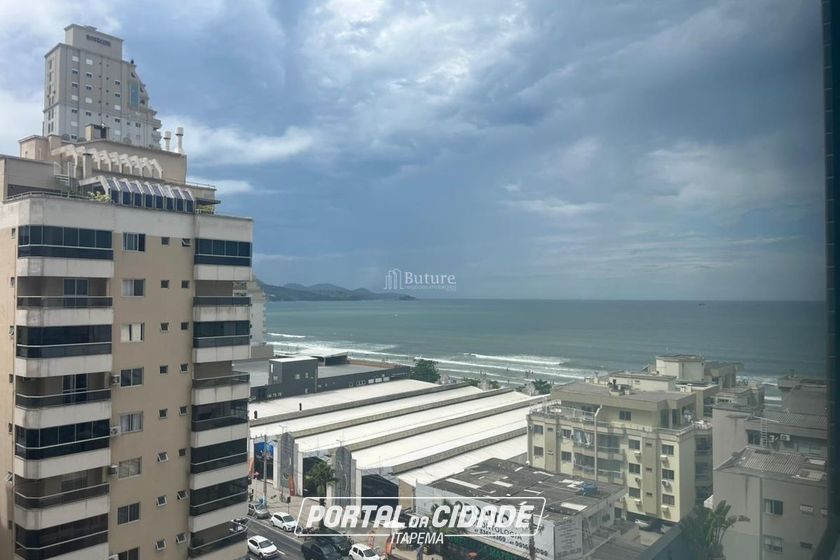 Apartamento &agrave; venda - 200m&sup2; - Meia Praia