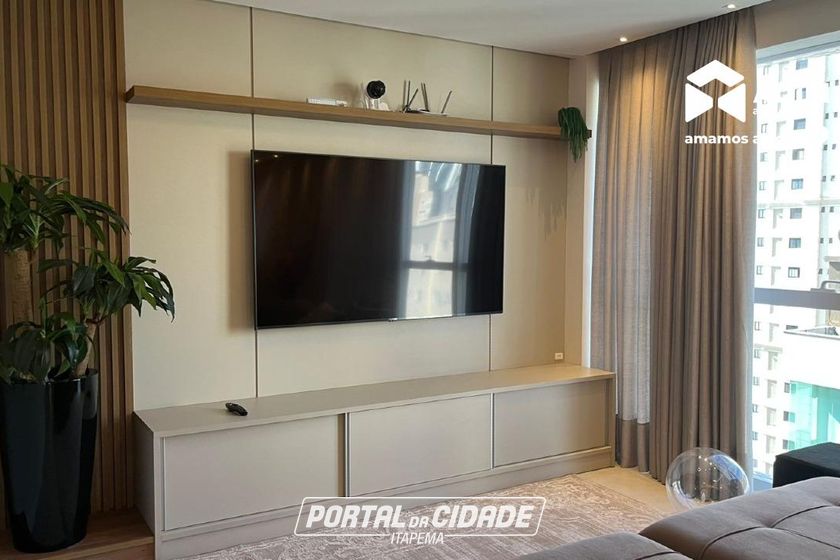 Apartamento para alugar - 200m&sup2; - Meia Praia