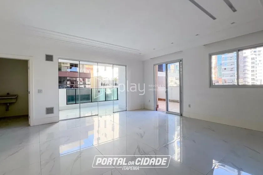 Apartamento &agrave; venda - 233m&sup2; - Meia Praia