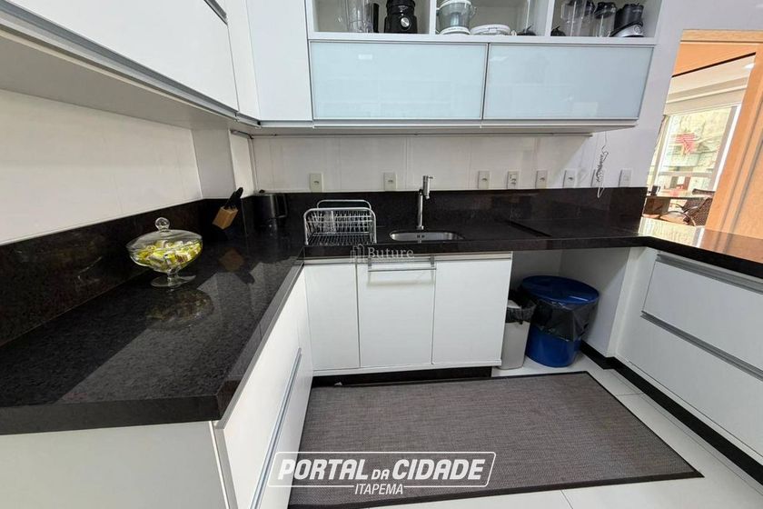 Apartamento &agrave; venda - 420m&sup2; - Meia Praia