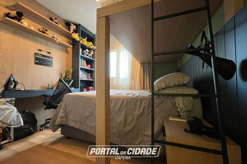 Apartamento &agrave; venda - 145m&sup2; - Meia Praia