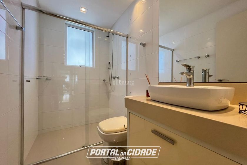 Apartamento &agrave; venda - 148m&sup2; - Meia Praia