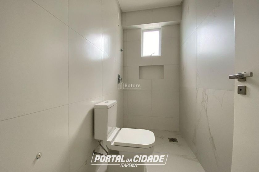 Apartamento &agrave; venda - 157m&sup2; - Meia Praia