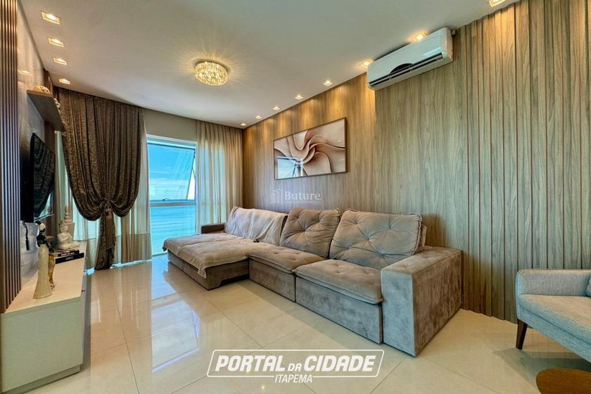 Apartamento &agrave; venda - 240m&sup2; - Meia Praia