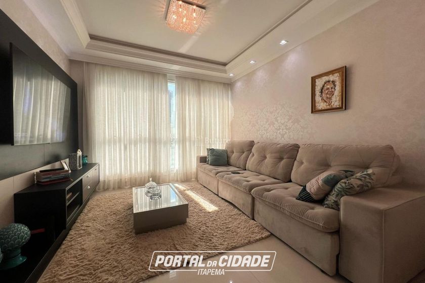Apartamento &agrave; venda - 171m&sup2; - Meia Praia