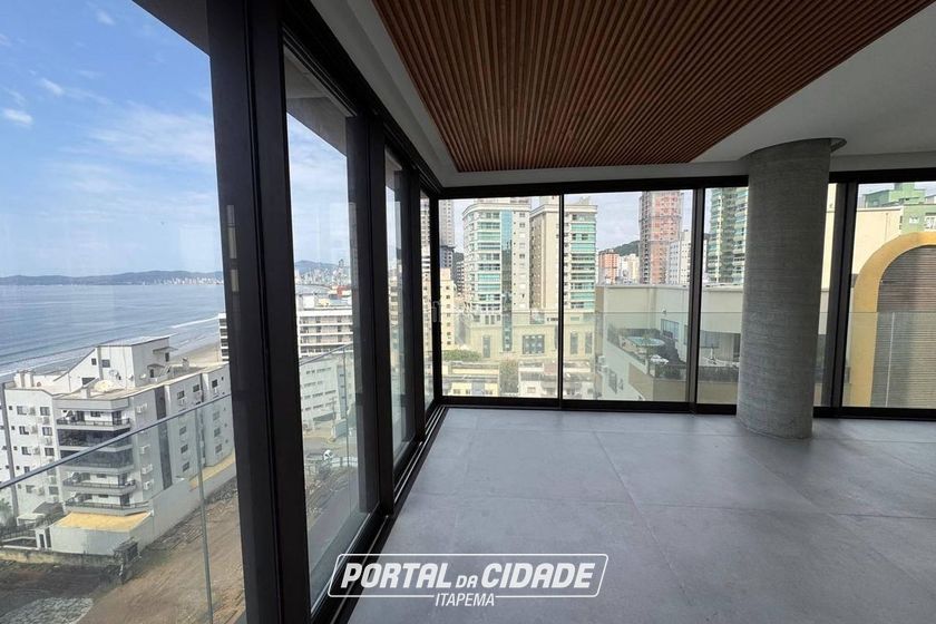 Apartamento &agrave; venda - 335m&sup2; - Centro
