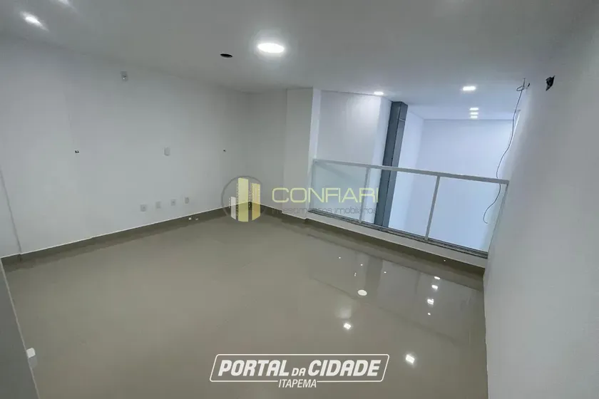 Sala Comercial &agrave; venda - 160m&sup2; - Meia Praia