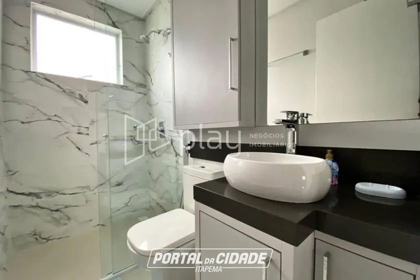 Apartamento &agrave; venda - 145m&sup2; - Meia Praia