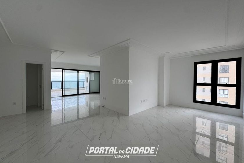 Apartamento &agrave; venda - 210m&sup2; - Centro