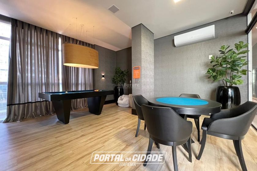 Apartamento &agrave; venda - 195m&sup2; - Meia Praia
