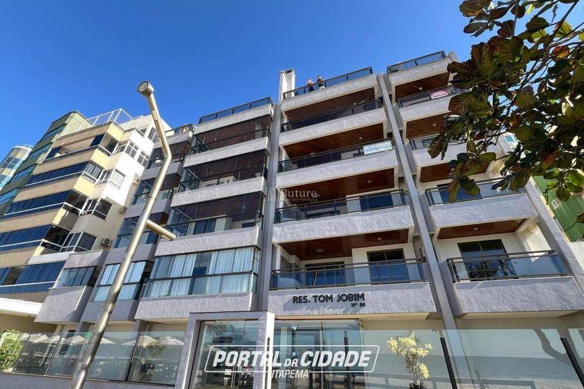 Apartamento &agrave; venda - 160m&sup2; - Meia Praia