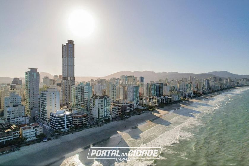Apartamento &agrave; venda - 356m&sup2; - Meia Praia