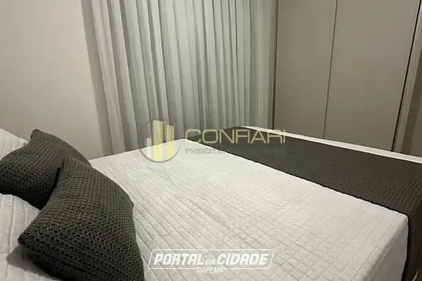 Apartamento &agrave; venda - 80m&sup2; - Meia Praia