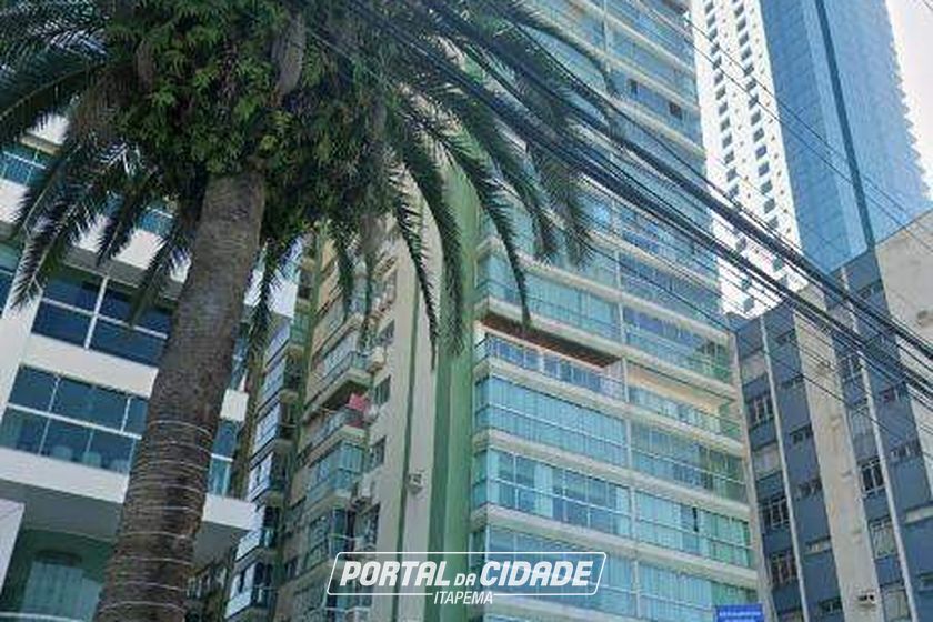 Apartamento para alugar - 120m&sup2; - Centro