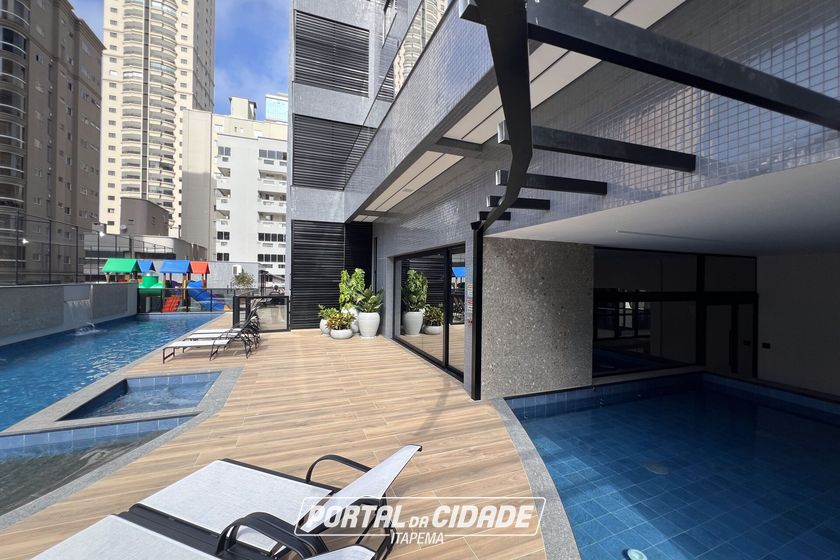 Apartamento &agrave; venda - 206m&sup2; - Meia Praia