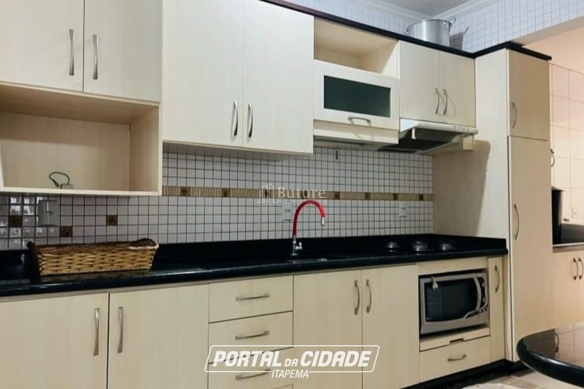 Apartamento &agrave; venda - 110m&sup2; - Meia Praia