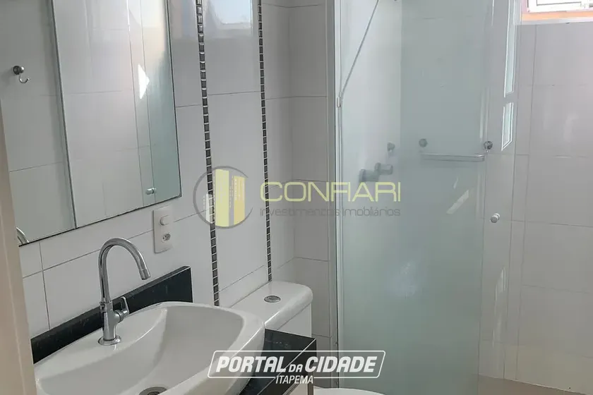 Apartamento para alugar - 150m&sup2; - Meia Praia