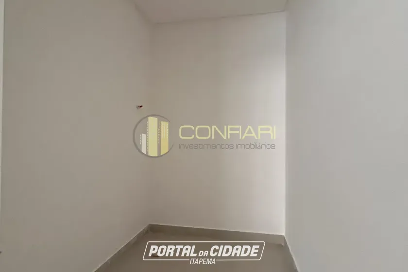 Sala Comercial &agrave; venda - 110m&sup2; - Meia Praia