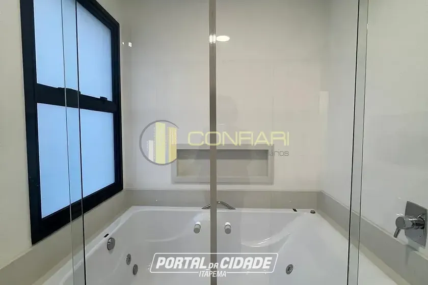 Apartamento para alugar - 187m&sup2; - meia praia