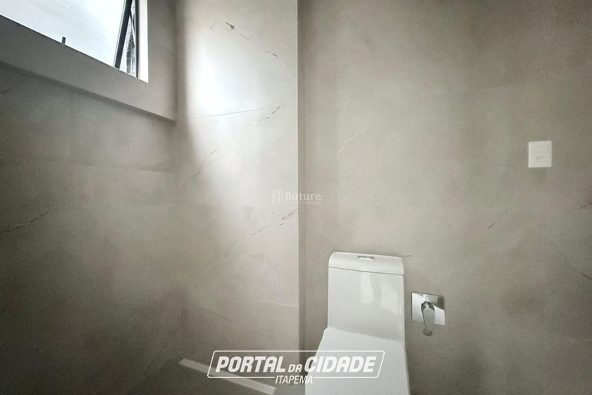 Apartamento &agrave; venda - 177m&sup2; - Meia Praia