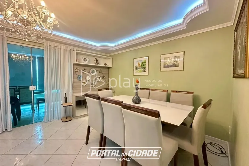 Apartamento &agrave; venda - 107m&sup2; - Meia Praia