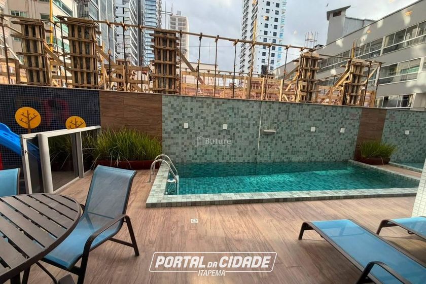 Apartamento &agrave; venda - Meia Praia