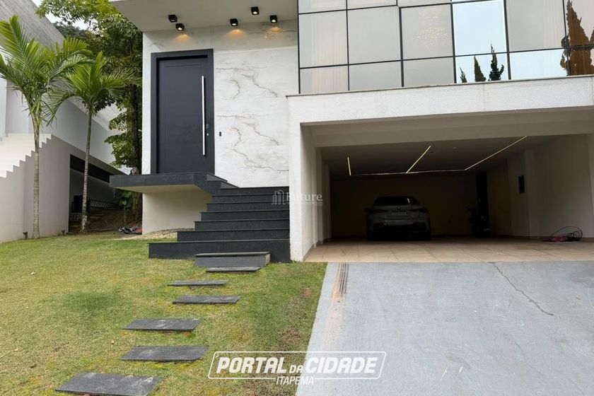 Casa &agrave; venda - 1200m&sup2; - Praia Brava