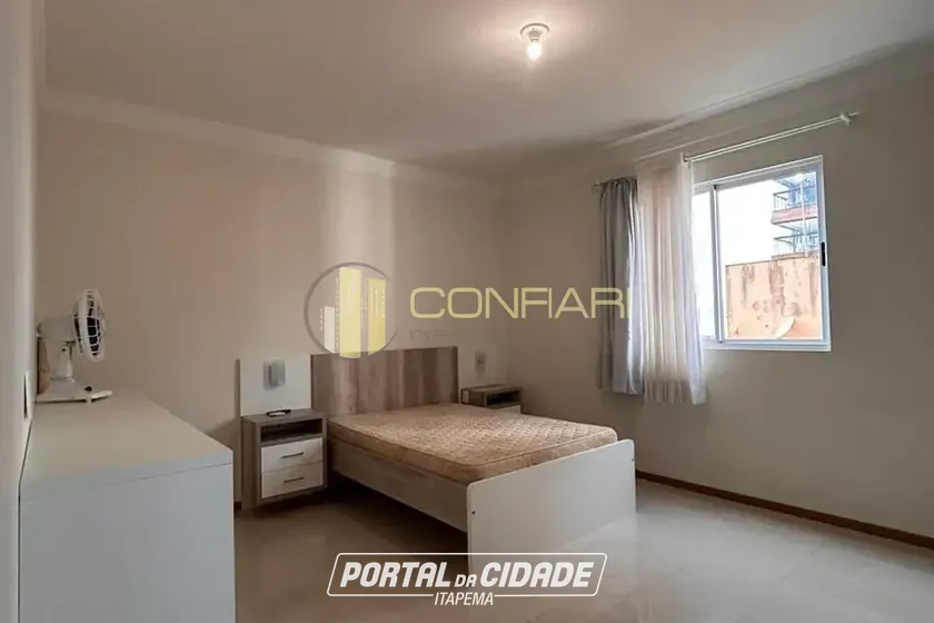 Apartamento &agrave; venda - 212m&sup2; - Meia praia