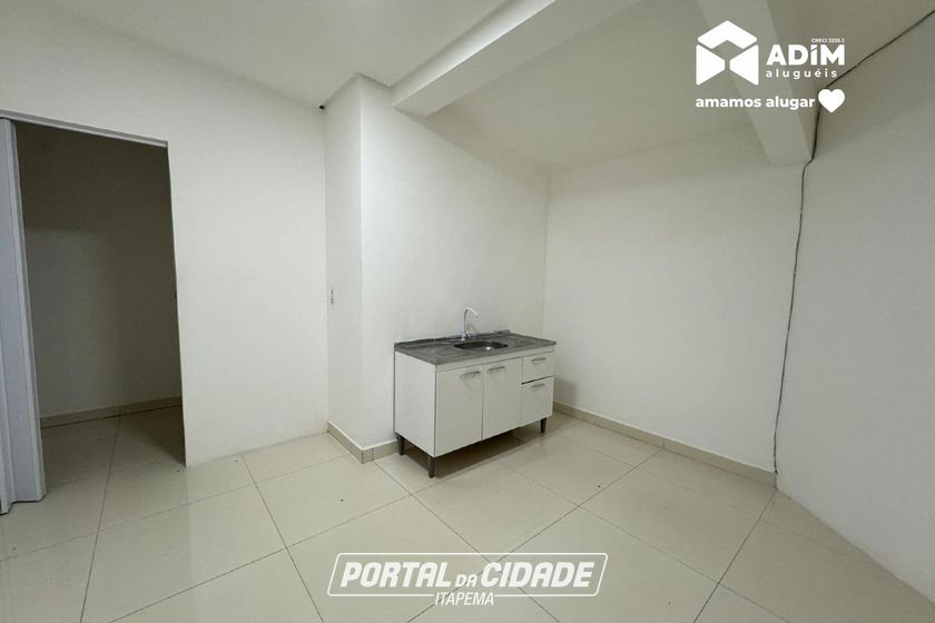 Sala Comercial para alugar - 150m&sup2; - Meia Praia