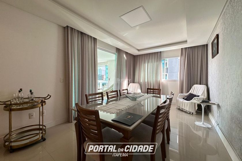 Apartamento &agrave; venda - 163m&sup2; - Meia Praia