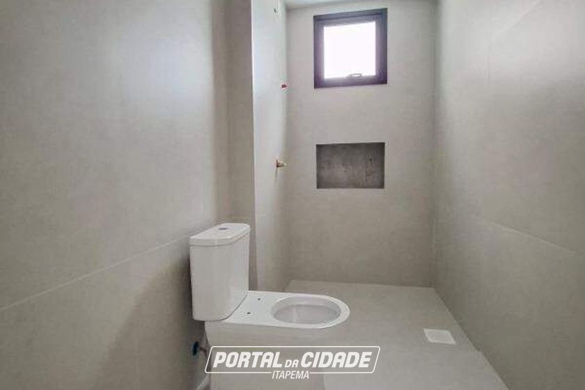 Apartamento para alugar - 132m&sup2; - Meia Praia
