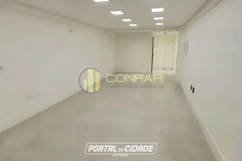 Sala Comercial para alugar - 116m&sup2; - Meia praia