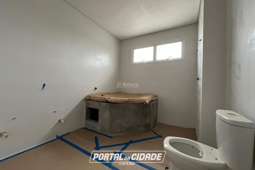 Apartamento &agrave; venda - 180m&sup2; - Meia Praia