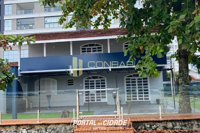 Casa para alugar - 222m&sup2; - pereque